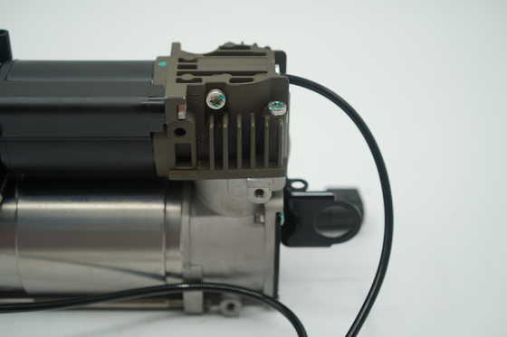 Kompresor zawieszenia pneumatycznego VW PORSCHE Audi Q7 4L0689007C 7L0698007D